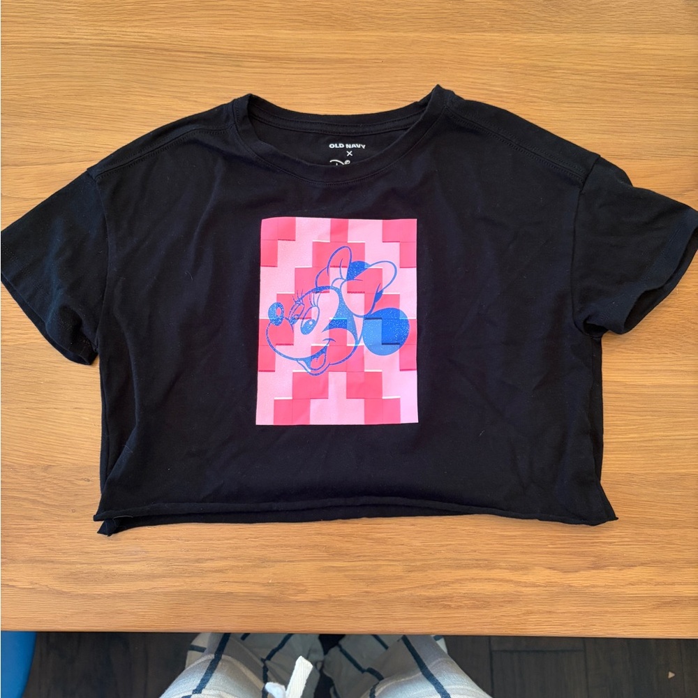 Old Navy Minnie Cropped Black Tee with Pink Accent and Minnie Disney Logo